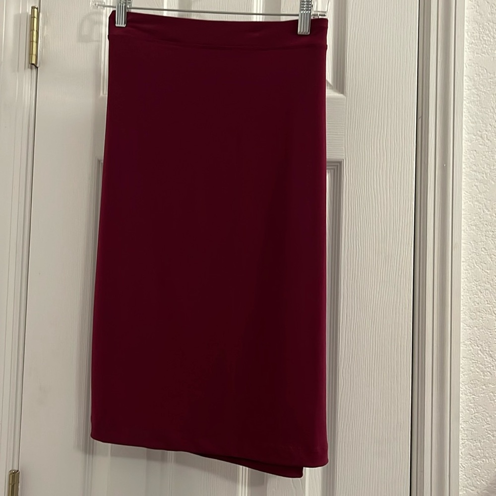 Susan Graver 14” pencil skirt.
